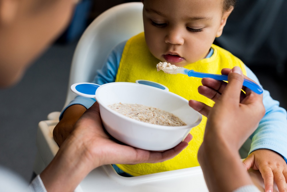 Diversification alimentaire bébé : quand et comment commencer ?
